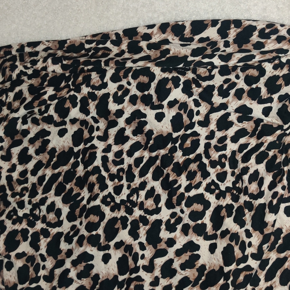 Leopard Print Off-Shoulder Top - Picture 2 of 5